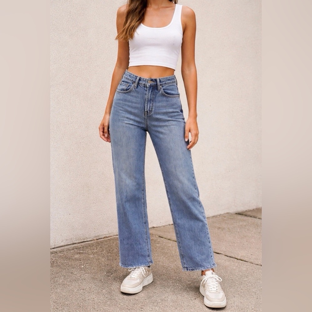 Hollister Women's Low Rise Baggy Jeans W25 Blue 100% Cotton Y2K
Relaxed Fit